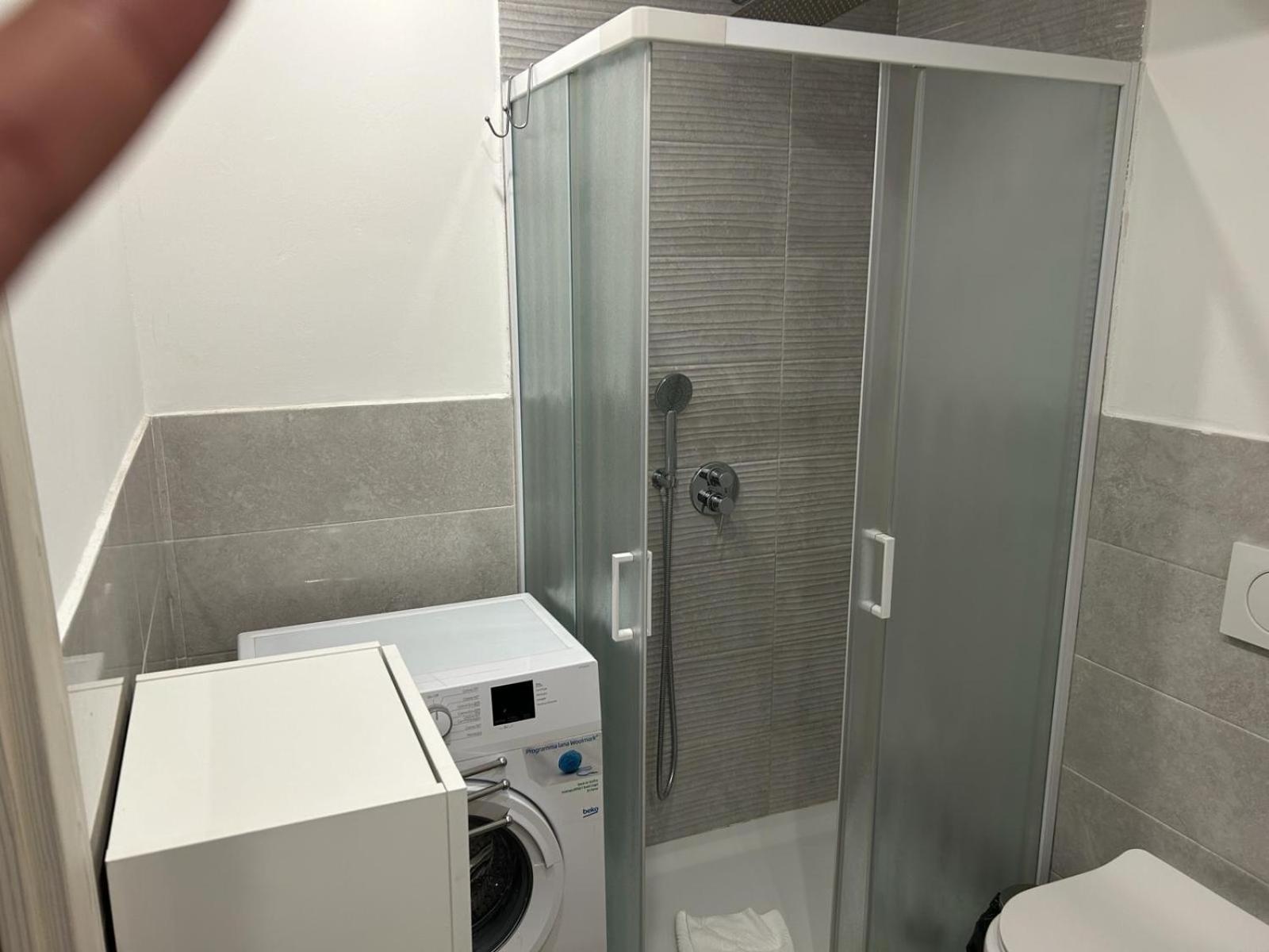 Easy Room Italy Milan Luaran gambar