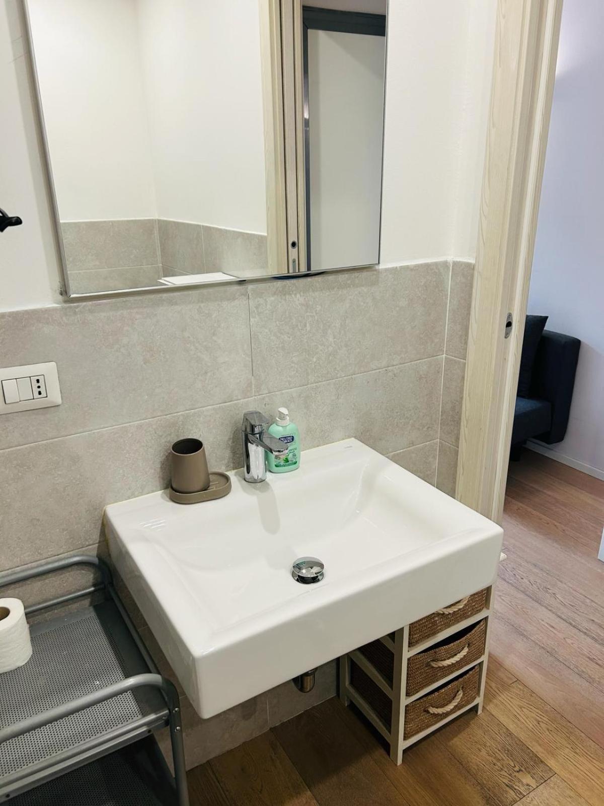 Easy Room Italy Milan Luaran gambar